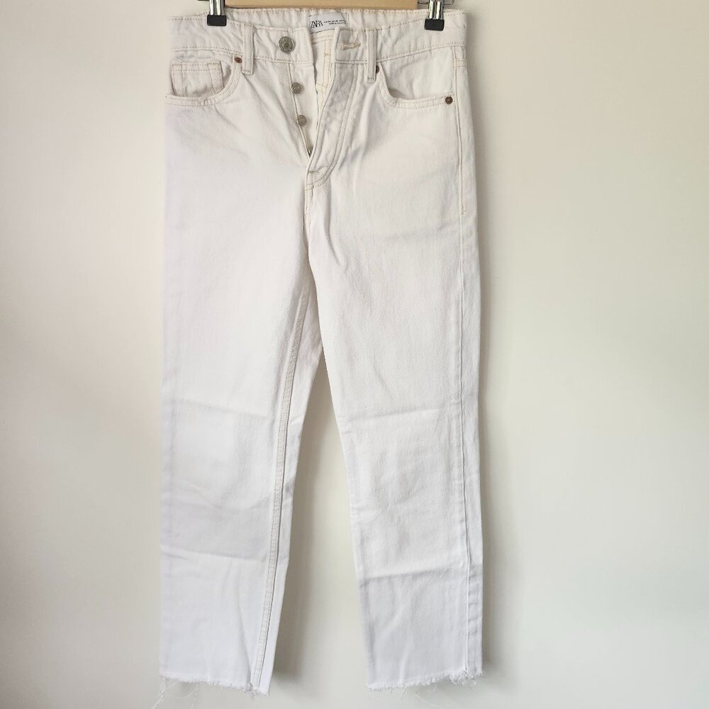 Zara High Rise White Straight Leg Jeans Women’s 2 | Raw Hem | Button Fly
